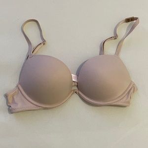 NWT Victoria’s Secret Wear Everywhere Super Push Up Bra 34A